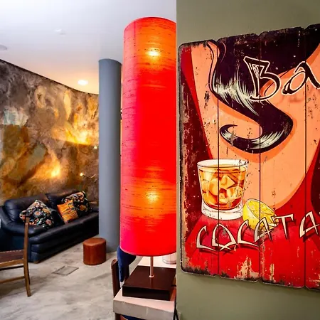 Kais Do Sol Hostal Seixal (Setubal)
