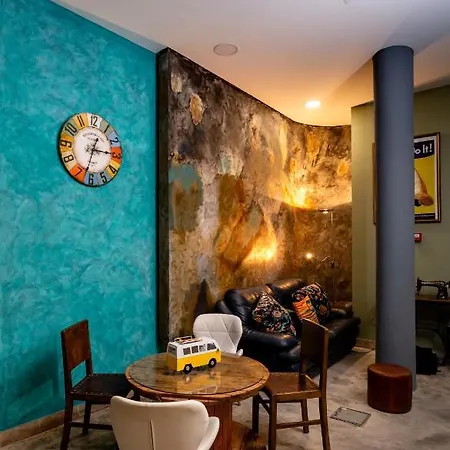 Hostal Kais Do Sol *